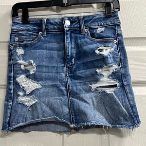 American Eagle Next Level Stretch Denim Skirt with Raw Hem - Size 4 - VGUC